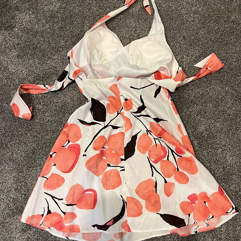 Women’s floral halter dress - Picture 3 of 4